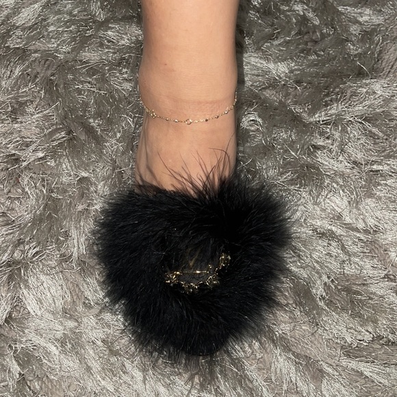 Louis Vuitton 100% Authentic GORGEOUS PAIR of slip on heels w rhinestones. - Picture 13 of 14